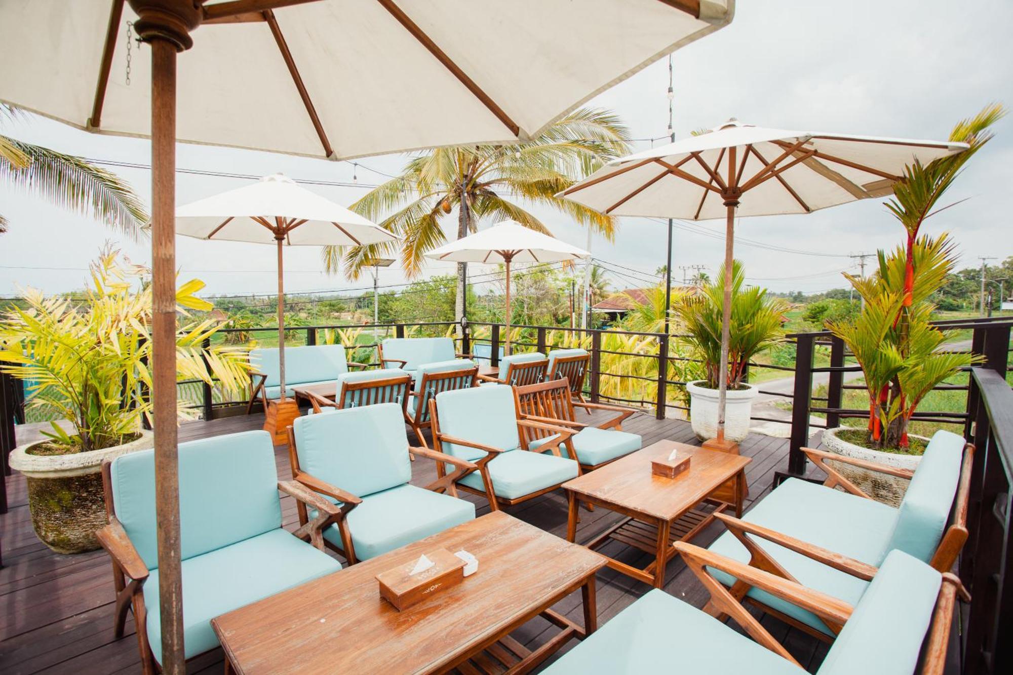 Swell Hotel, Pool Bar & Restaurant * Tanah Lot (Bali)
