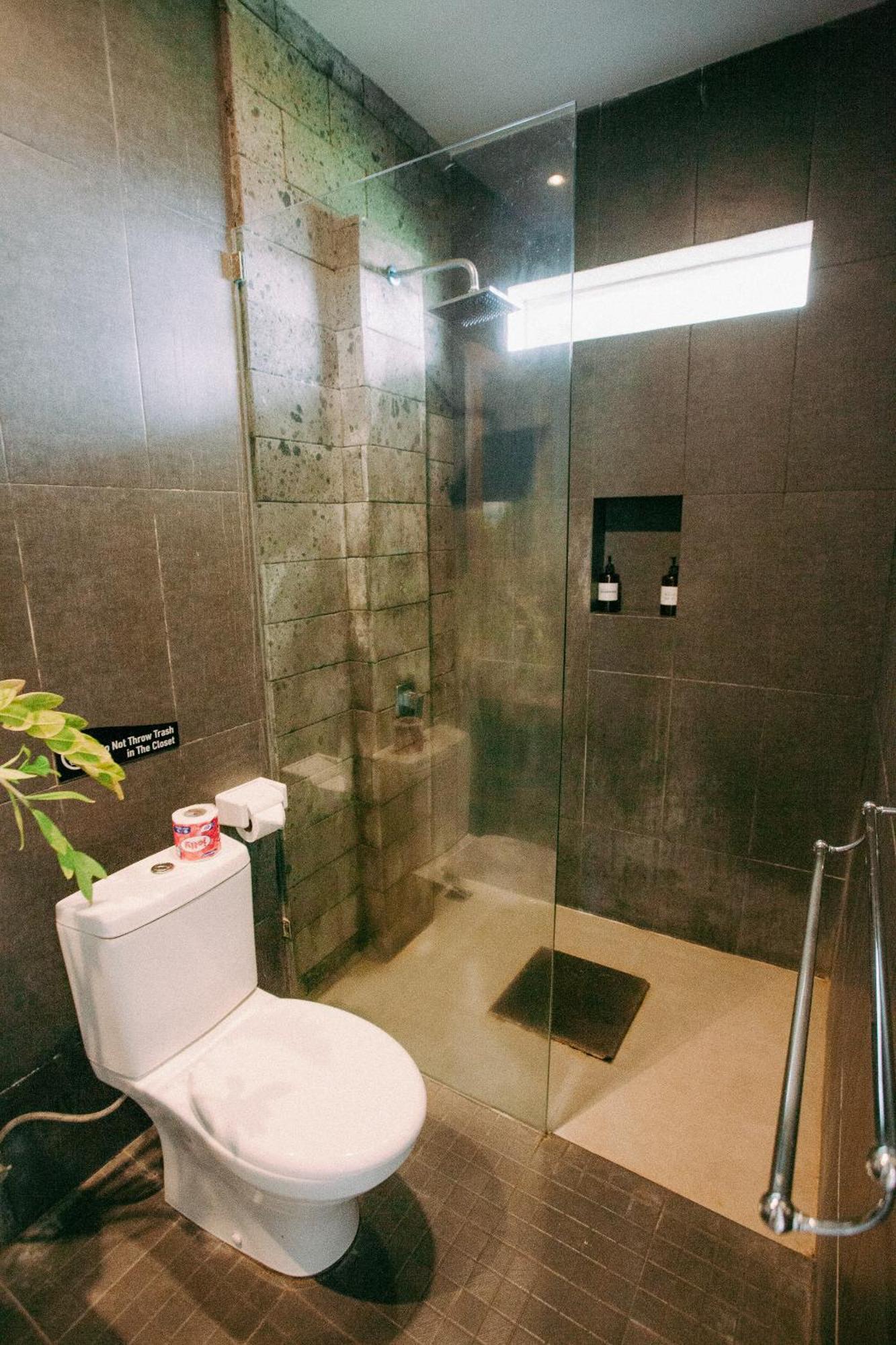 Hostel Swell Hotel, Pool Bar & Restaurant Tanah Lot (Bali)
